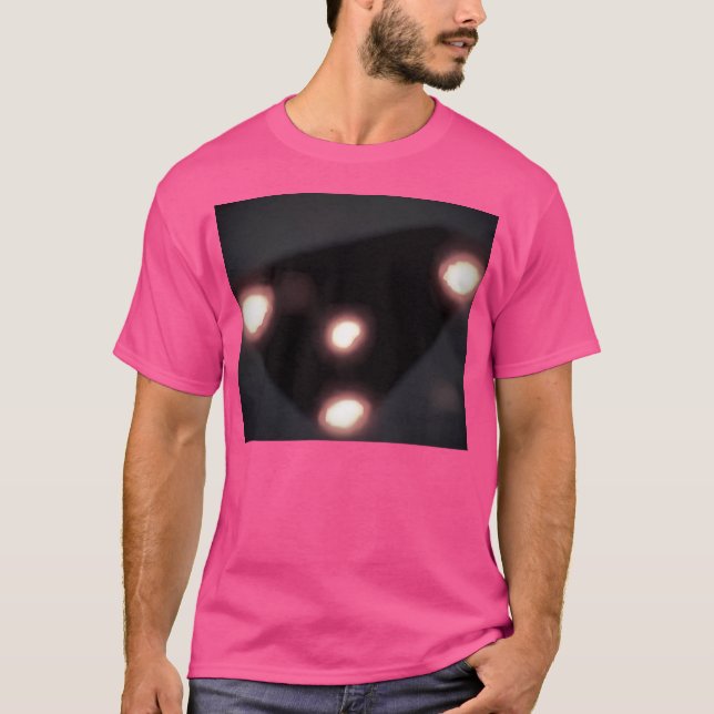 Camiseta Triângulo Preto Ufo (Frente)