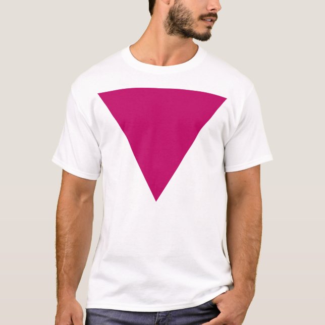 Camiseta triángulo rosa. (Frente)