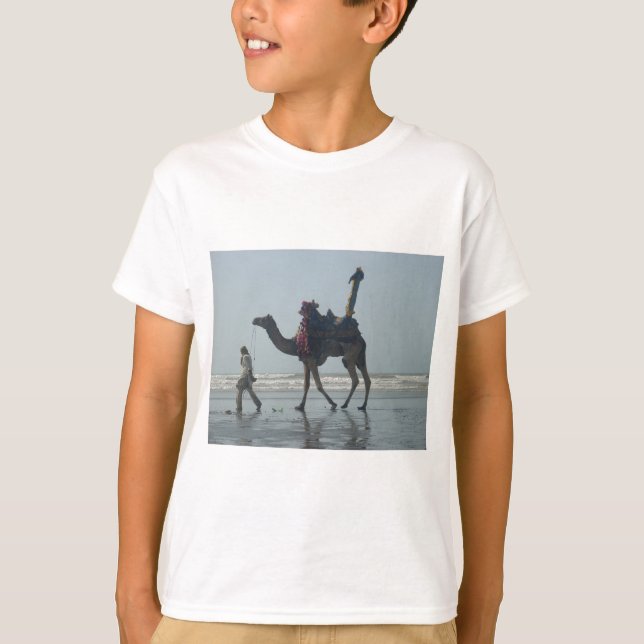 Camiseta Tribal Camel Ride: Areia e Mar Morning (Frente)