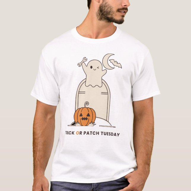 Camiseta Trick or Patch Tuesday Divertido Sysadmin Hallowee (Frente)