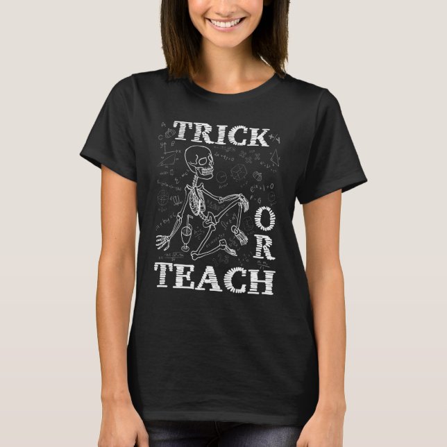 Camiseta Trick Or Teach Fantasia de professora de matemátic (Frente)