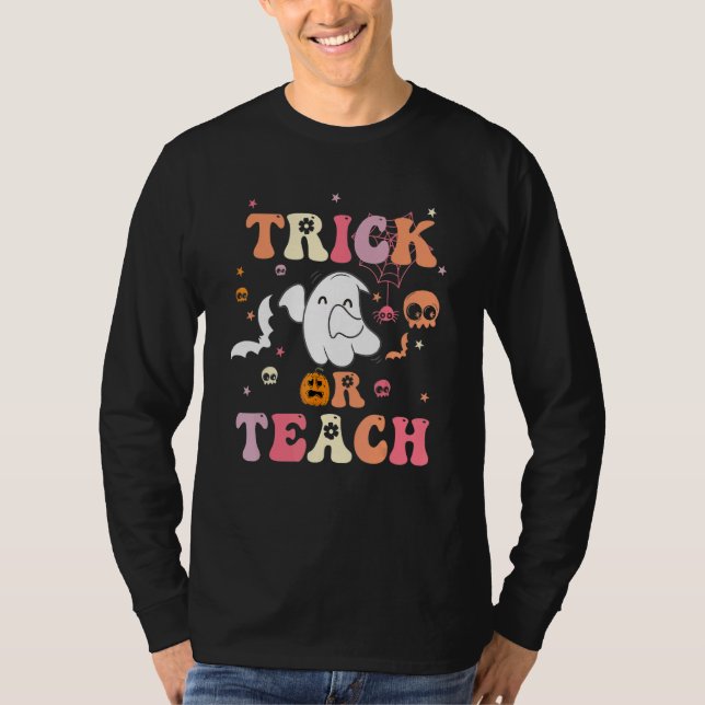 Camiseta Trick Or Teach  Groovy Teacher Halloween Costume 2 (Frente)