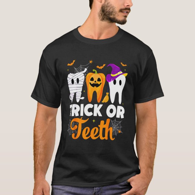 Camiseta Trick Or Teeth Halloween Dentista (Frente)