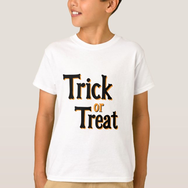 Camiseta Trick ou Tratar Design de Halloween - Spooky & Fun (Frente)