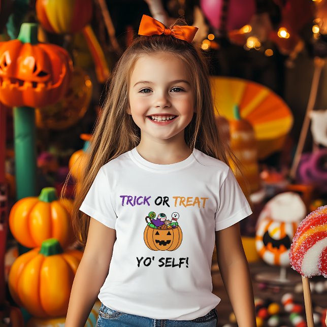 Camiseta Trick ou Trate o Halloween do doce, seu próprio en (Trick Or Treat Yo' Self Halloween Tshirt)