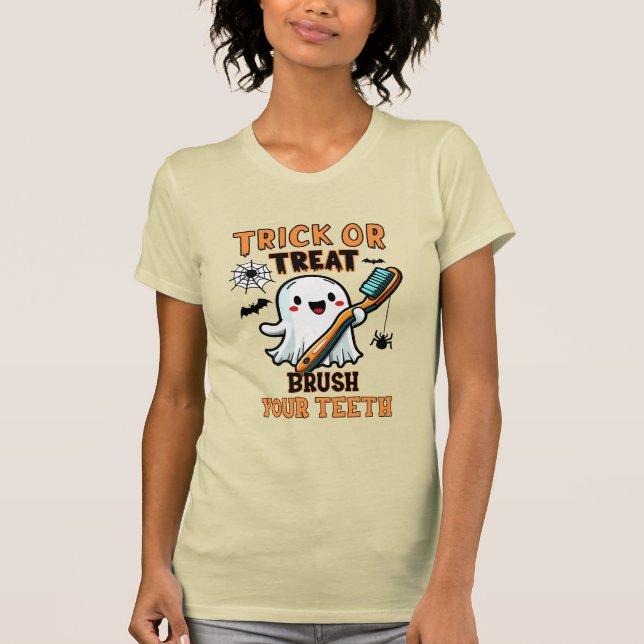 Camiseta Trick ou Treine Escove os dentes Fogueira no Dia d (Frente)