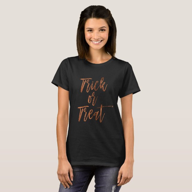 Camiseta Trick ou Treine T-Shirt do Dia das Bruxas Negro e  (Frente Completa)