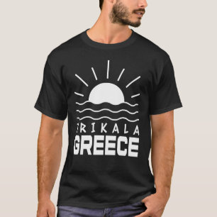 Camiseta Trikala Grécia Sol e Ondas Marítimas Negro