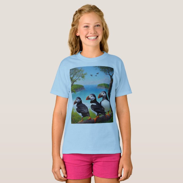Camiseta Trio Costeiro: Três Puffins na Praia em Óleos (Frente Completa)