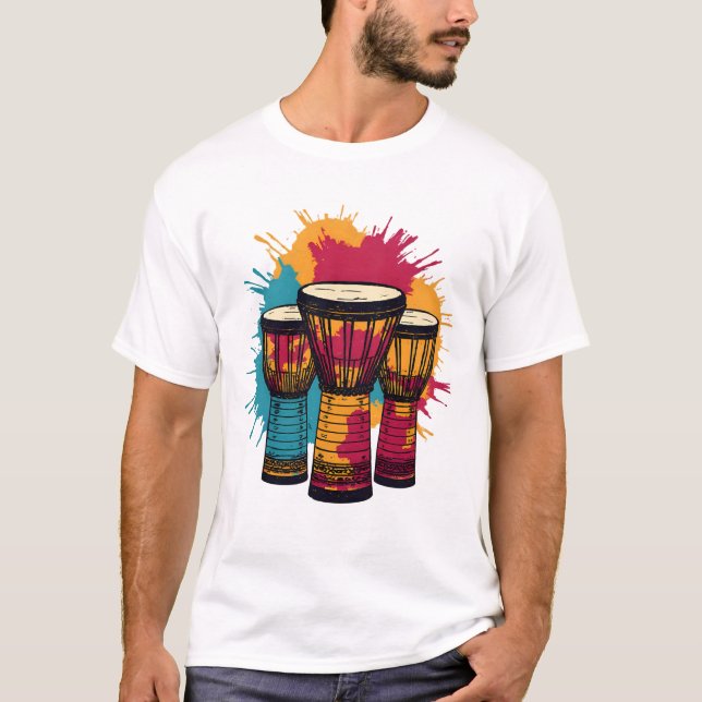 Camiseta Trío Vibrante de Tambores Djembe (Frente)