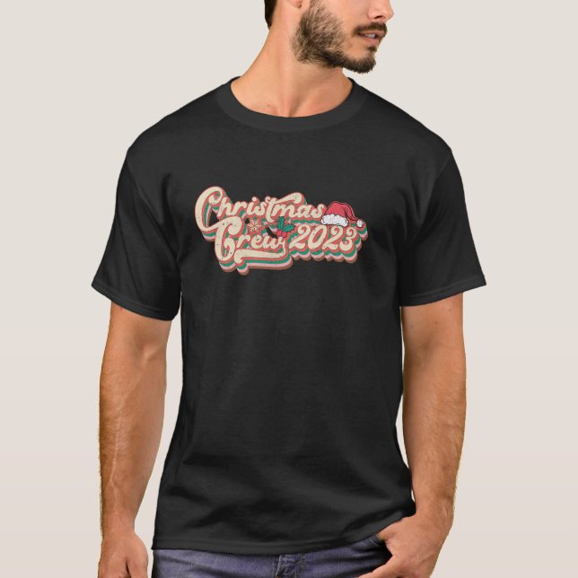 Camiseta Tripulação de Natal 2023 Santa Hat Retro Groovy Xm (Frente)