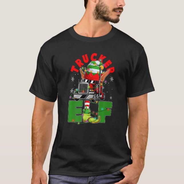 Camiseta Trucker Elf Christmas Tree Light Truck Drivers Xma (Frente)