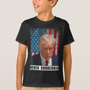 Camiseta Trump 2024 Mug Shot Presidente Nunca Entregue Sina