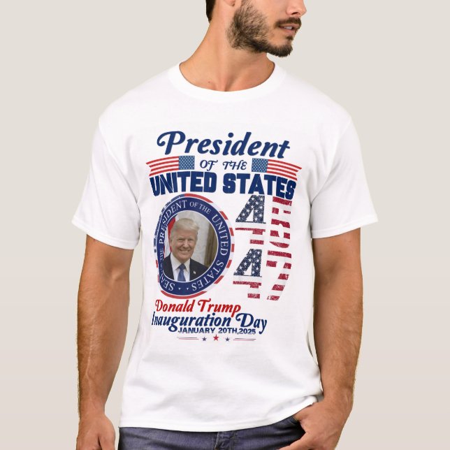 Camiseta Trump 2024 Presidente 45 e 47, bandeira americana  (Frente)