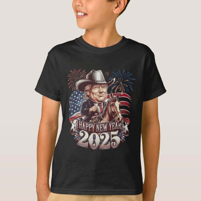 Camiseta Trump Ano Novo 2025 Cavalo Patriótico Trump Americ (Frente)