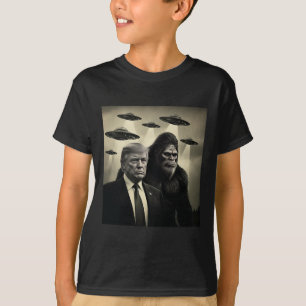 Camiseta Trump Pé Grande Ufo Encontro Alienígena Conspiraçã