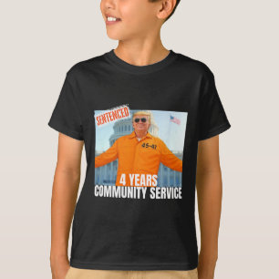 Camiseta Trump sentenciada por 4 anos de serviço comunitári