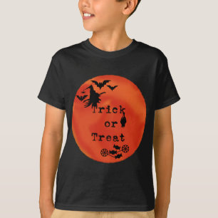 Camiseta Truque ou tratem com bruxa e morcego na Lua Laranj
