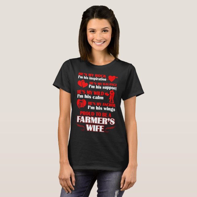 Camiseta Tshirt orgulhoso da esposa dos fazendeiros do (Frente Completa)