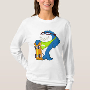 Camiseta Tubarão como skater com skate