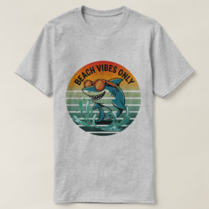 Camiseta Tubarão-retrô legal com óculos de sol - somente ví