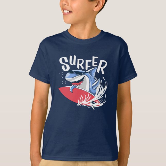 Camiseta Tubarão-Surfista Colorido (Frente)