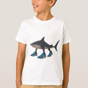 Camiseta Tubarao Tralalero Tralala com sapatos