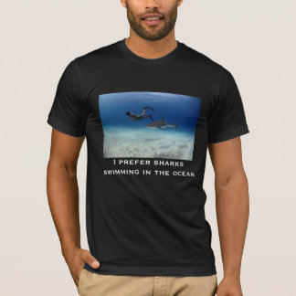 Camiseta Tubarões que nadam