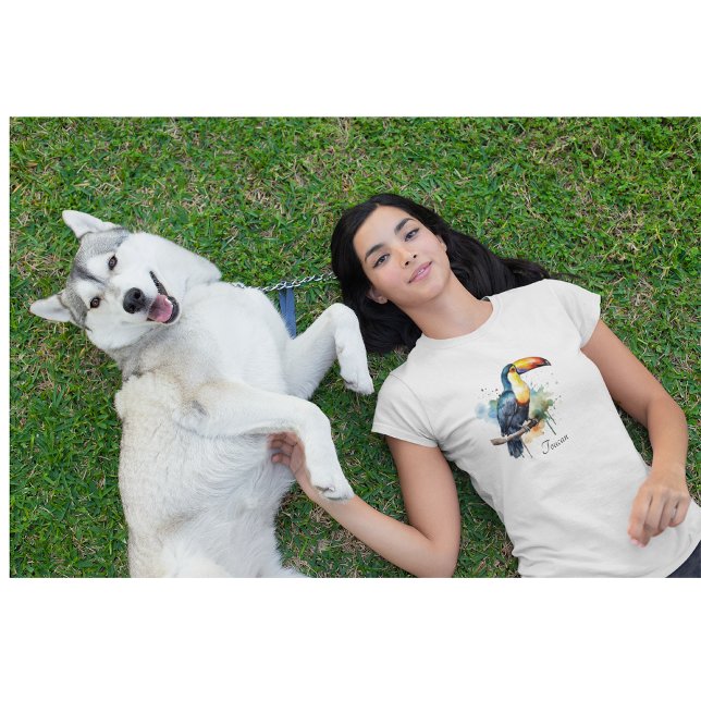 Camiseta tucano colorido sentado num galho (Criador carregado)