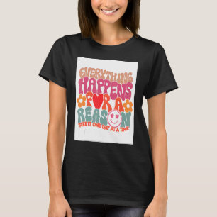Camiseta Tudo Acontece Por Um Motivo, Garota Estética.