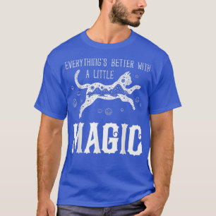 Camiseta Tudo Melhor Com Um Pequeno Alho De Bruxa Mágica