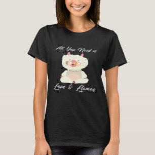 Camiseta Tudo o que você precisa é amor e llamas namorados