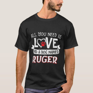 Camiseta Tudo que você precisa é amor e um cachorro chamado