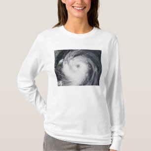 Camiseta Tufão Chaba no Oceano Pacífico ocidental