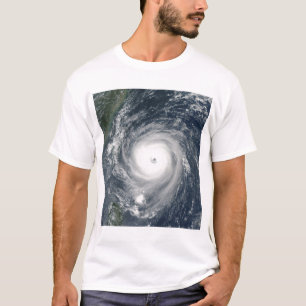 Camiseta Tufão Longwang que aproxima Formosa