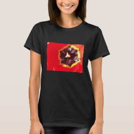 Camiseta Tulipa Vermelha Escarlate