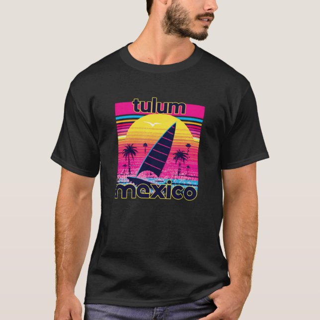 Camiseta Tulum Retro 80s Estilo Souvenir Beach (Frente)