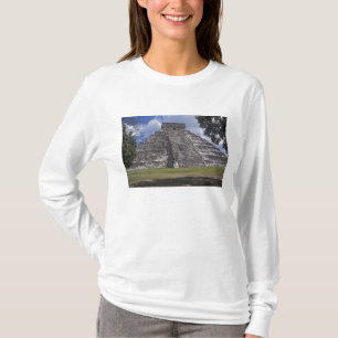 Camiseta Turistas passeiam por um lado não restaurado do El