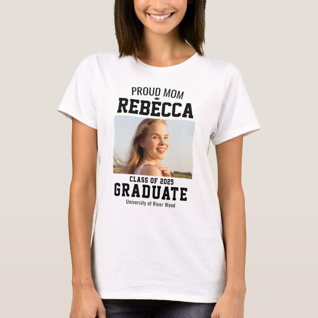 Camiseta Turma de 2025 Mãe Orgulhosa Graduada Personalizada (Frente)