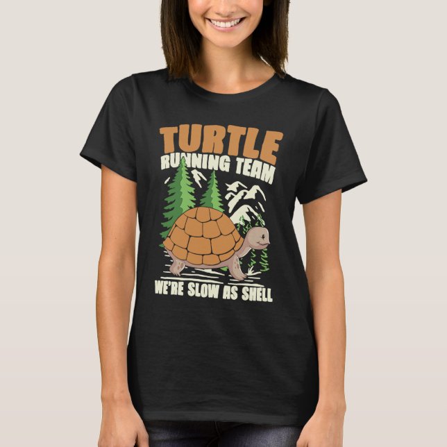 CAMISETA TURTLE CORRENDO EQUIPE QUE SOMOS LENTOS E LENTOS P (Frente)