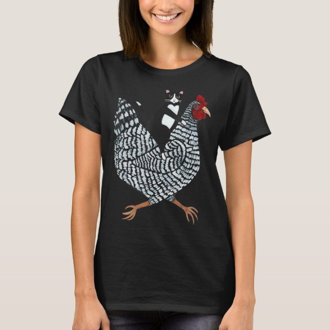 Camiseta Tuxedo Cat em um meme de frango (Frente)