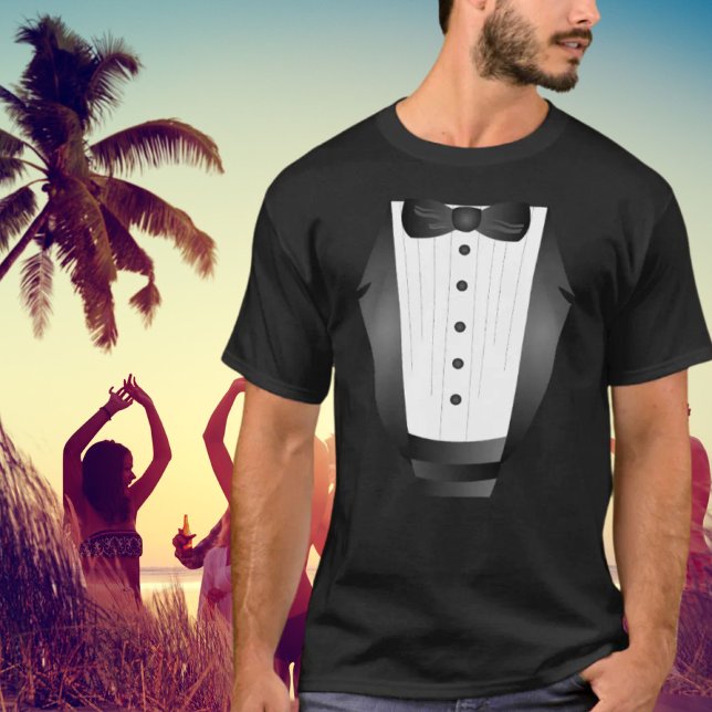 Camiseta Tuxedo preto do Padrinho de casamento da Equipe de (Bachelor Party Groomsman Team Groom black tuxedo T-Shirt)