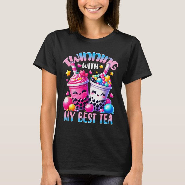 Camiseta Twinning With My Tea Bubble Tea Boba Ie Friendship (Frente)