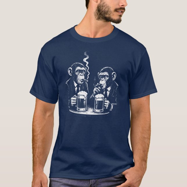 Camiseta two chimps are smoking and drinking beer  (Frente)