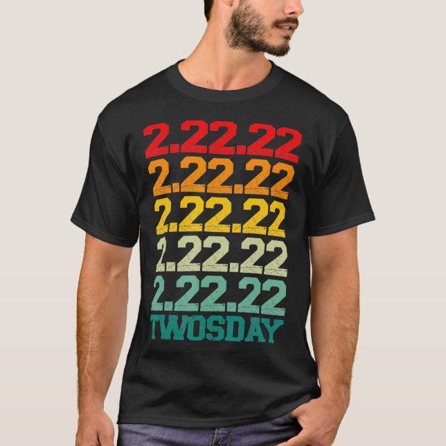 Camiseta TWOSDAY February 22nd 2022 Funny 22222 Retro Vinta (Frente)