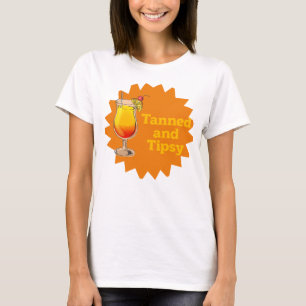 Camiseta Typografia Tendida e Tipsy Diversão Coquetel Laran