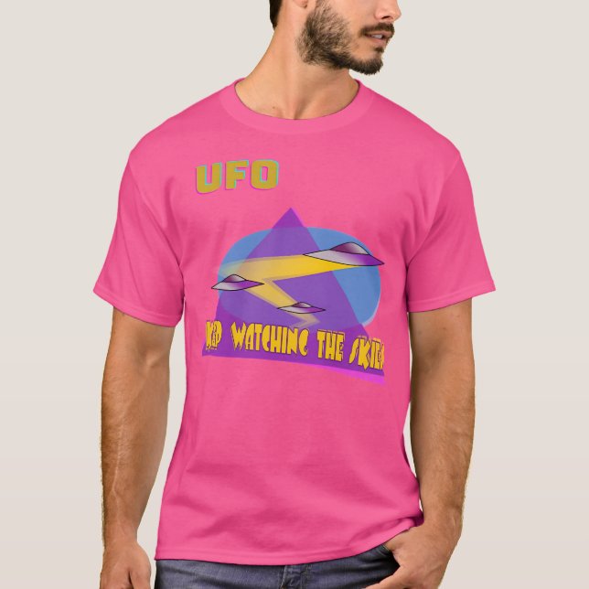 Camiseta Ufo Continue Observando O Céu (Frente)