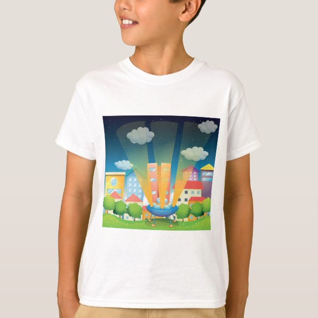 Camiseta UFO Landing in a Bright City Night Scene (Frente)