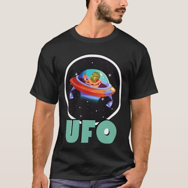 Camiseta ufo no espaço (Frente)