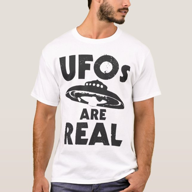 Camiseta UFOs É texto preto REAL (Frente)